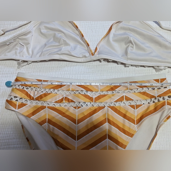 Forever 21+ Bikini - Picture 4 of 6